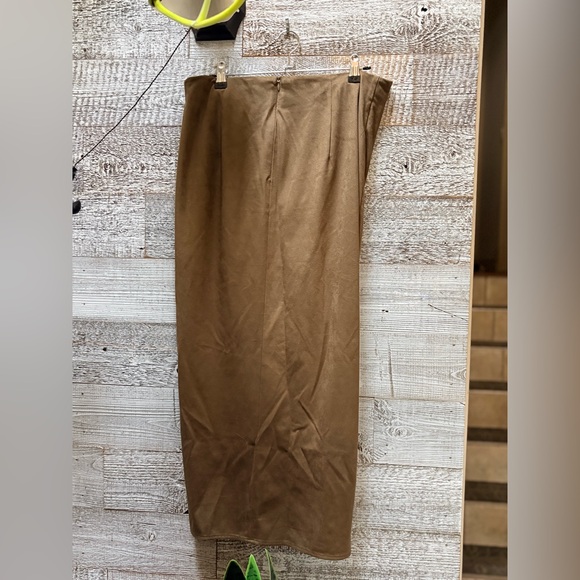 ZARA | NWT Ruched High-Low Faux Suede Long Skirt - Women's L, Tan - Picture 3 of 10